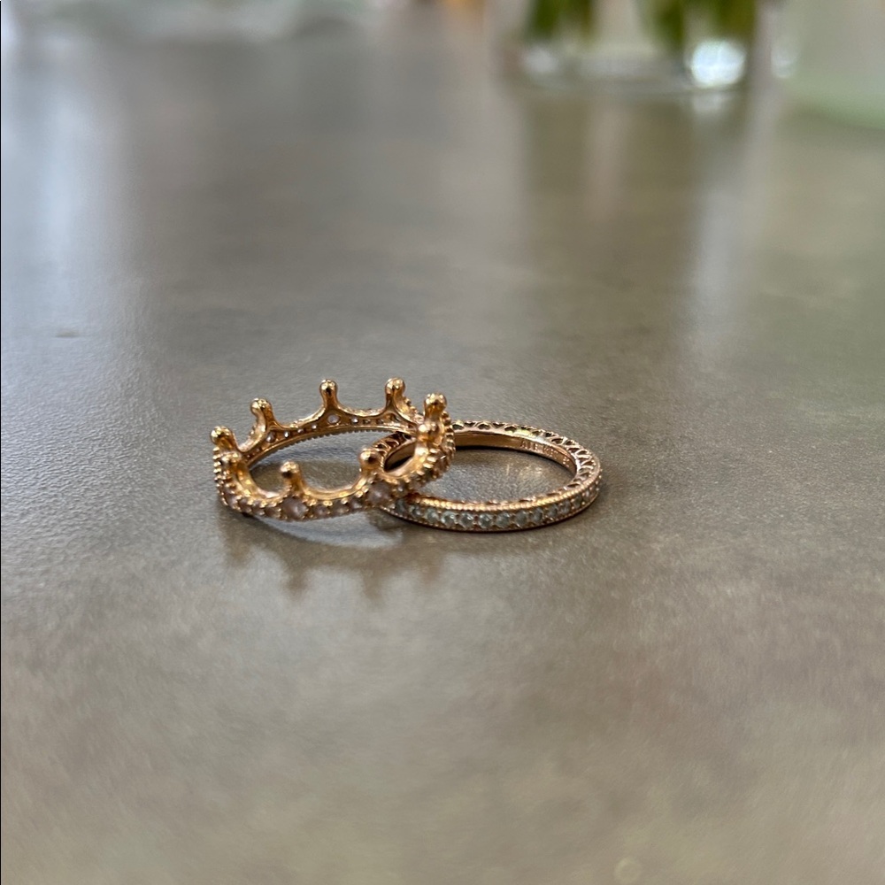 Elegant Rose Gold Crown Ring Set